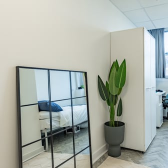 Bronze En Suite - Image 1